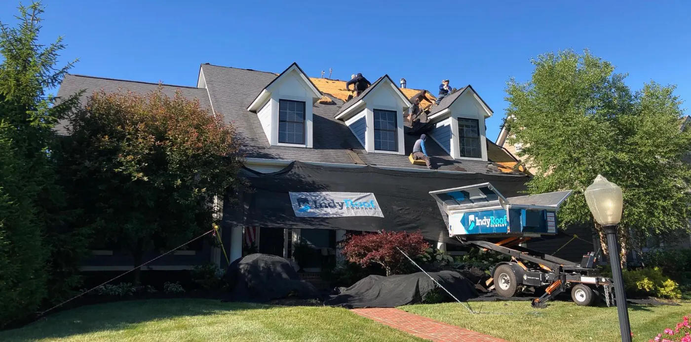 Manufacturer-certified roof installation in Chalmers
